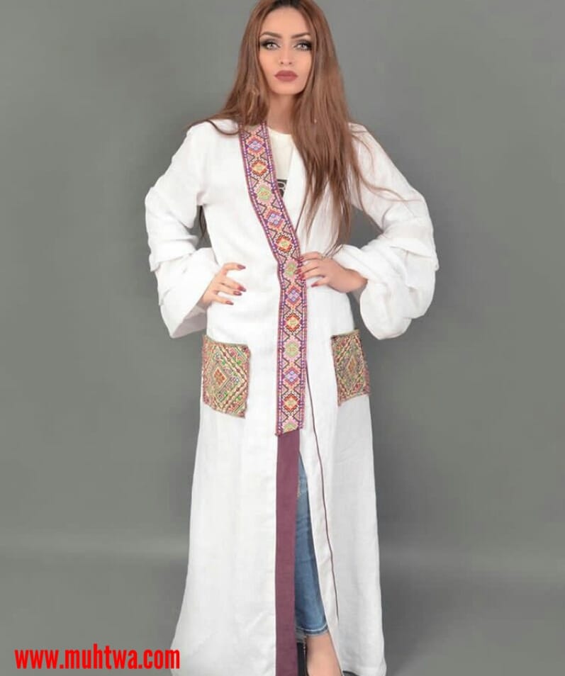 عبايات مفتوحة