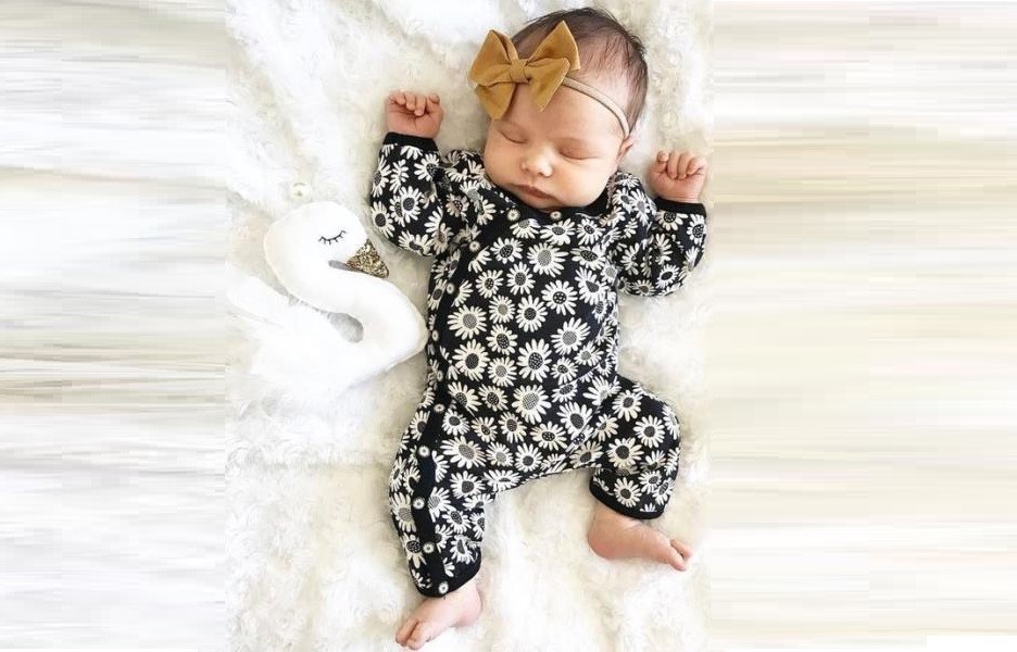 ملابس بيبيهات بنات واولاد حديثي الولادة شتوية