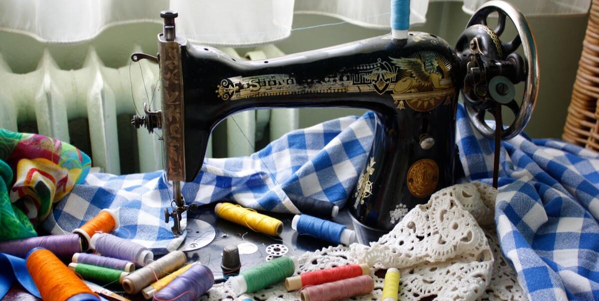 أنواع ماكينات الخياطة
