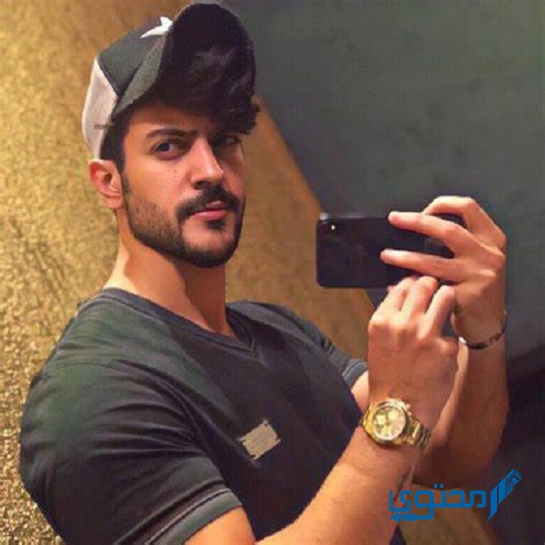 من هي زوجة عيسى المرزوق؟